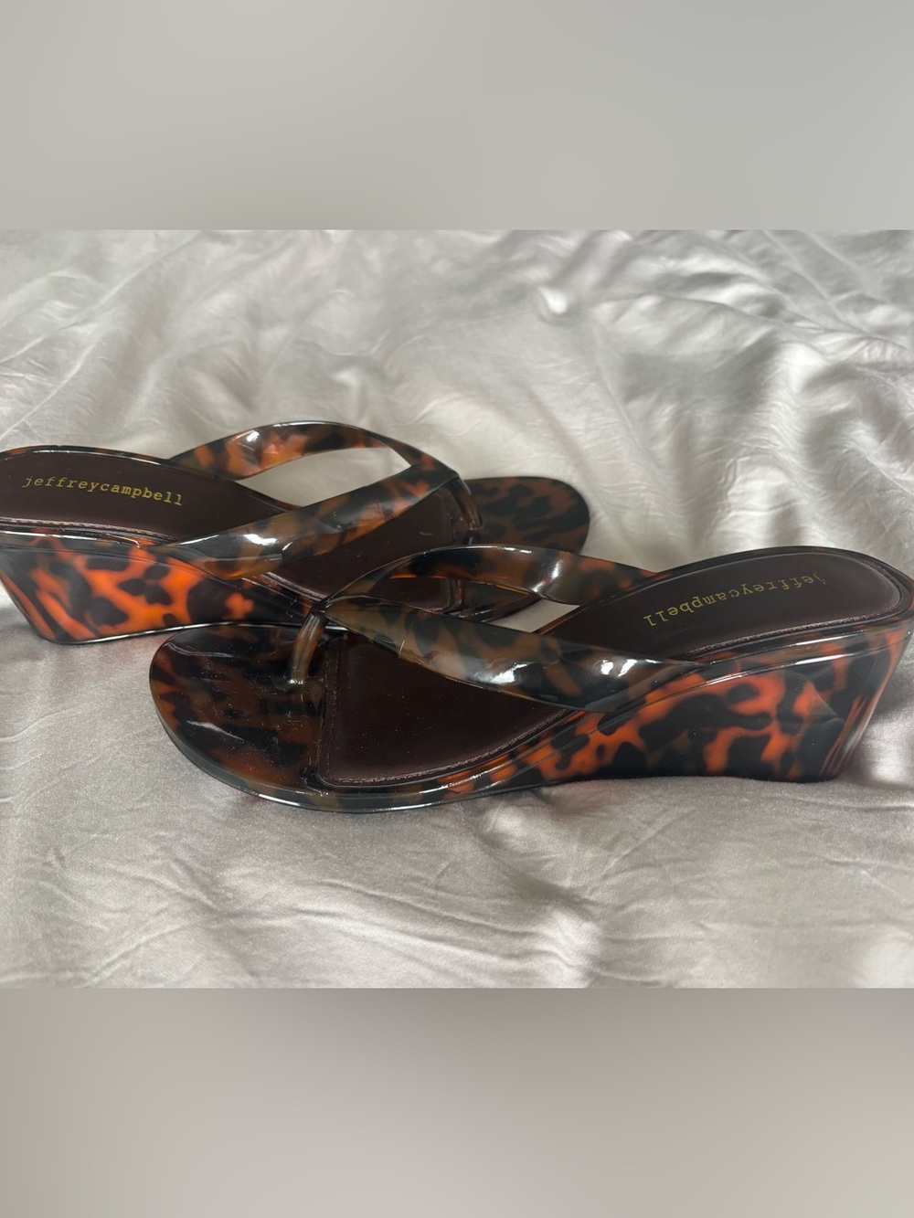 Tortoiseshell Jelly Flip Flop JEFFREY CAMPBELL Sandals
